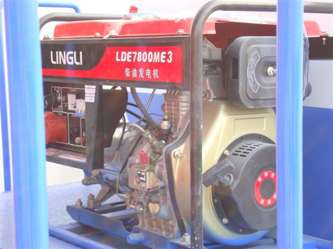 東風小霸王噴藥車 東風小霸王噴藥車