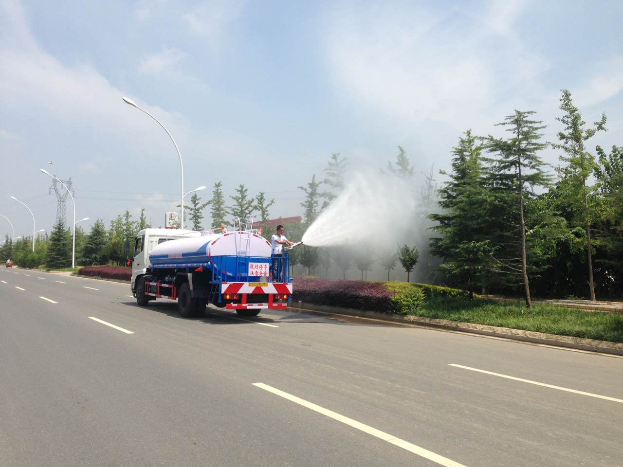 東風天錦10方灑水車 東風天錦10方灑水車