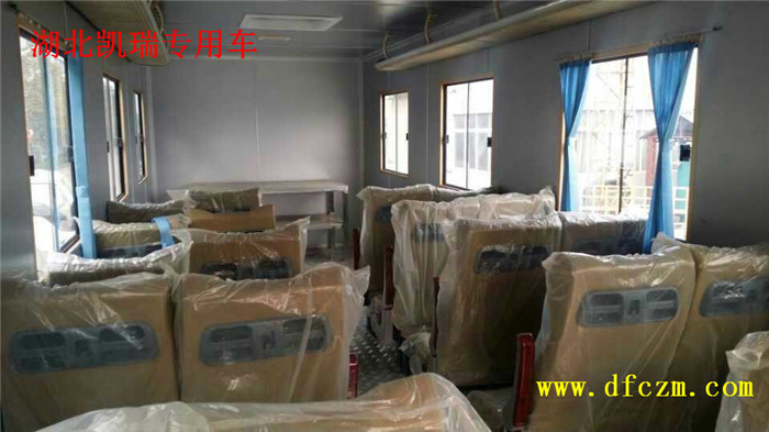 重汽6驅(qū)越野防流彈客運(yùn)車輛 重汽6驅(qū)越野防流彈客運(yùn)車輛