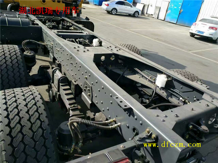 東風天錦沙漠車加強型車架 東風天錦沙漠車加強型車架