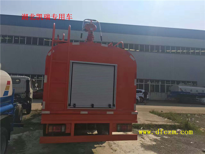 東風尖頭越野灑水車后卷簾門 東風尖頭越野灑水車后卷簾門