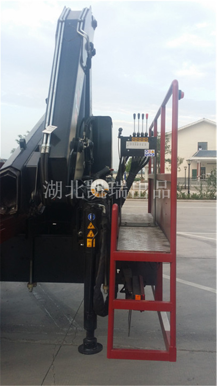 HB150折臂吊機(jī)檢衡車(chē)平臺(tái) HB150折臂吊機(jī)檢衡車(chē)平臺(tái)