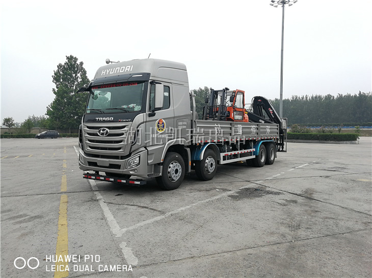 DWJ5314JJH型計(jì)量檢衡車(chē)(左前) DWJ5314JJH型計(jì)量檢衡車(chē)(左前)