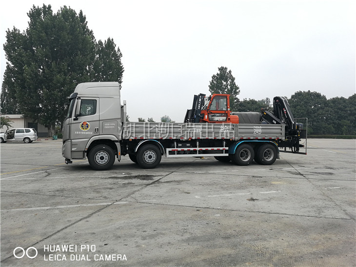 DWJ5314JJH型計(jì)量檢衡車(chē)(左) DWJ5314JJH型計(jì)量檢衡車(chē)(左)