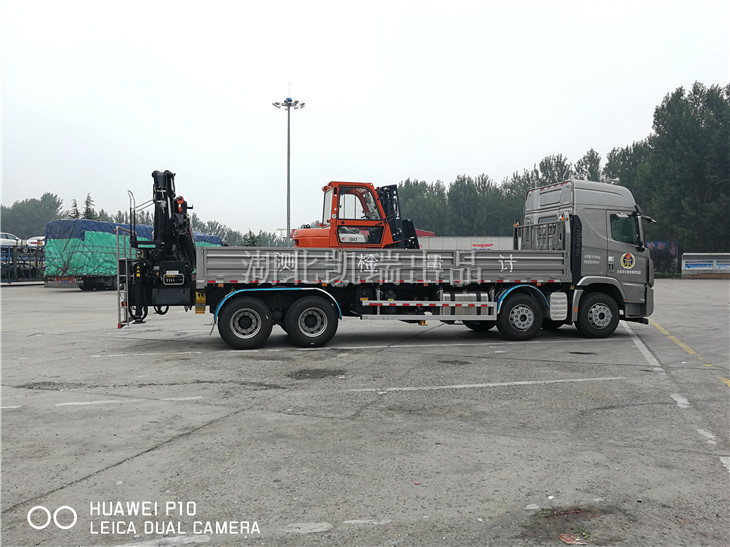 DWJ5314JJH型計(jì)量檢衡車(chē)(右) DWJ5314JJH型計(jì)量檢衡車(chē)(右)