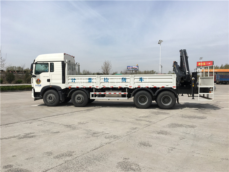 DWJ5313JJH型計(jì)量檢衡車(左) DWJ5313JJH型計(jì)量檢衡車(左)