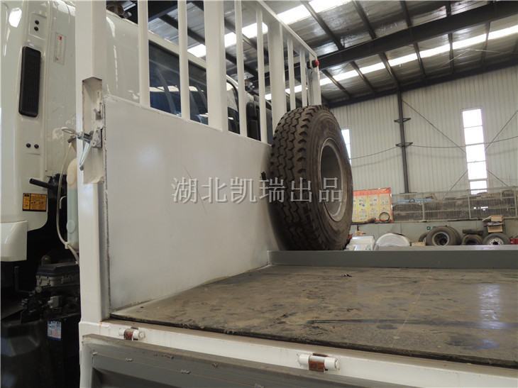 BSZ5311JJH型計量檢衡車(備胎固定位) BSZ5311JJH型計量檢衡車(備胎固定位)