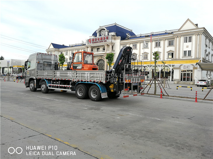 配備吊機(jī)+叉車(chē)方案的檢衡車(chē)布置圖 配備吊機(jī)+叉車(chē)方案的檢衡車(chē)布置圖