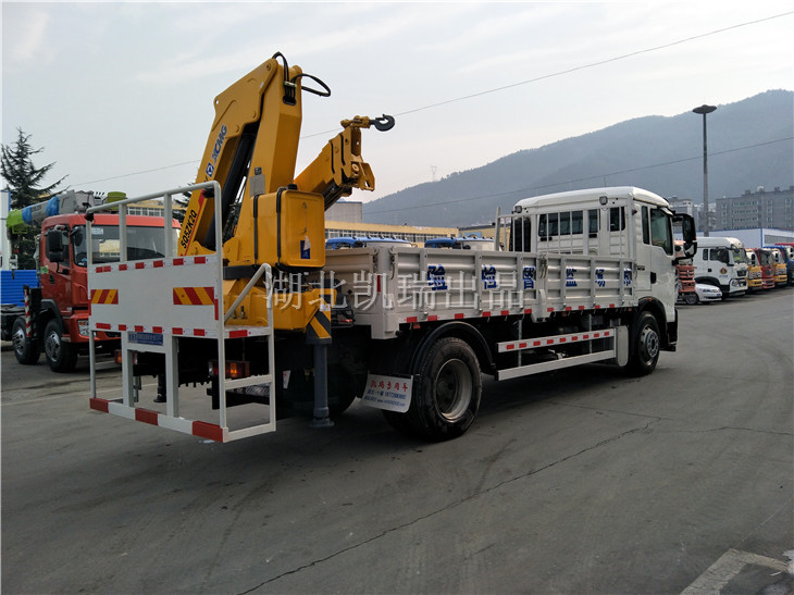 明光計(jì)量所計(jì)量檢衡車(右后) 明光計(jì)量所計(jì)量檢衡車(右后)