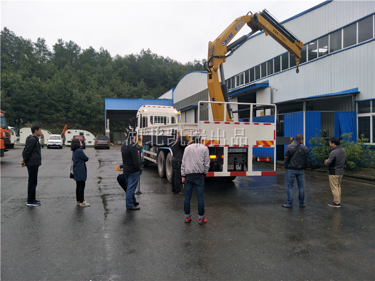 測試檢衡車吊臂整體運行狀態 測試檢衡車吊臂整體運行狀態