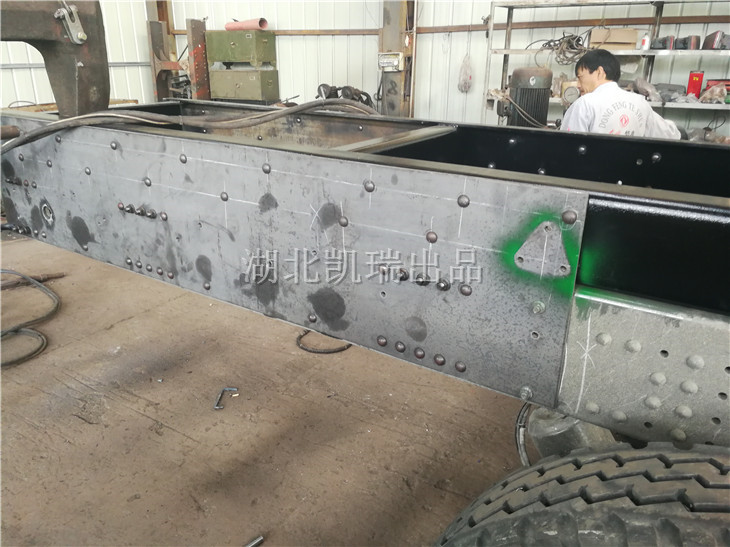 加固板定位安裝鉚接 加固板定位安裝鉚接