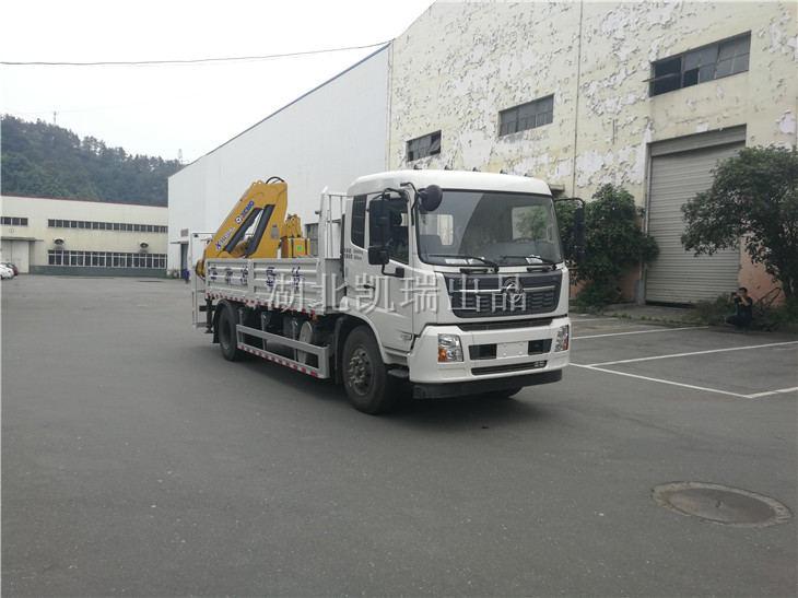 DWJ5180JJHD6計(jì)量檢衡車(SQ6.3ZK)右前 DWJ5180JJHD6計(jì)量檢衡車(SQ6.3ZK)右前