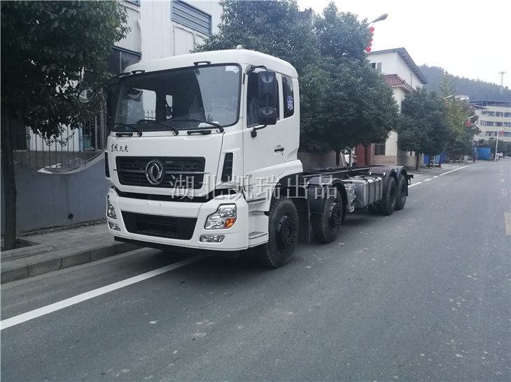 計(jì)量檢衡車專用底盤加固完成 計(jì)量檢衡車專用底盤加固完成