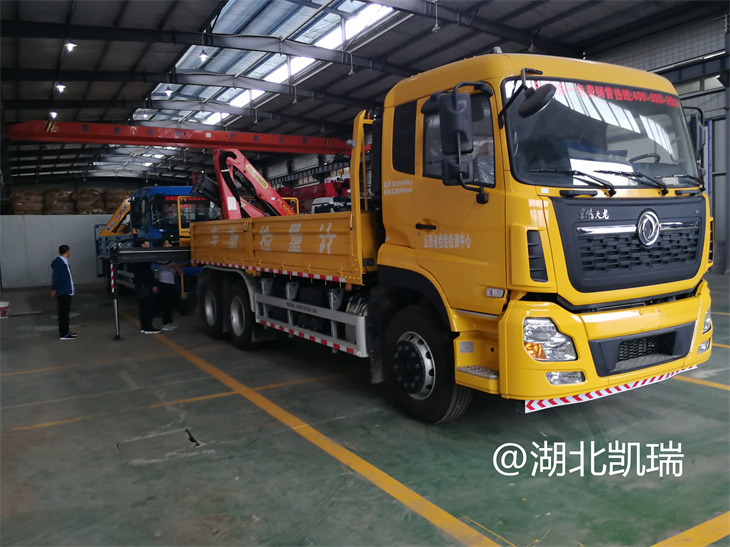 山西省檢驗(yàn)檢測中心領(lǐng)導(dǎo)驗(yàn)收檢衡車 山西省檢驗(yàn)檢測中心領(lǐng)導(dǎo)驗(yàn)收檢衡車