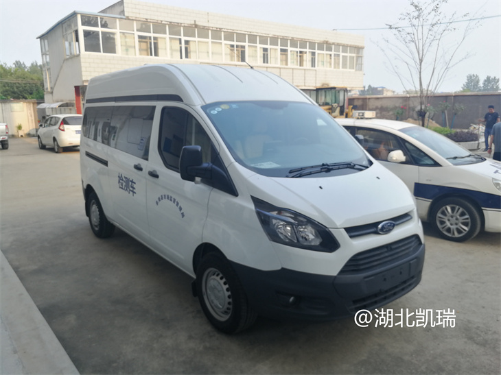 江鈴全順加油機(jī)檢定車(右前) 江鈴全順加油機(jī)檢定車(右前)